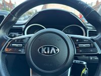 USED 2019 19 KIA CEED 1.4 T-GDi Blue Edition Hatchback 5dr Petrol DCT Euro 6 (s/s) (138 bhp) AUTO -- FULL SERVICE HISTORY -- SAT NAV -- CAR PLAY -- CAMERA