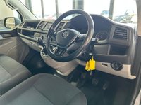 USED 2019 69 VOLKSWAGEN TRANSPORTER 2.0 TDI T28 Highline KOMBI CREW VAN 5 SEATER  5dr Diesel Manual FWD SWB Euro 6 (s/s) (102 ps) 
