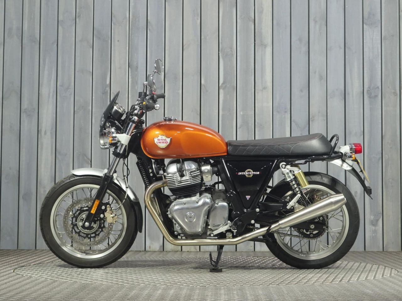 ROYAL ENFIELD INTERCEPTOR 650