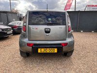 USED 2010 10 KIA SOUL 1.6 CRDi Tempest Auto Euro 4 5dr AUX+USB+AIRCON+AUTOMATIC