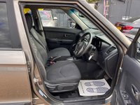 USED 2010 10 KIA SOUL 1.6 CRDi Tempest Auto Euro 4 5dr AUX+USB+AIRCON+AUTOMATIC