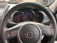 USED 2010 10 KIA SOUL 1.6 CRDi Tempest Auto Euro 4 5dr AUX+USB+AIRCON+AUTOMATIC