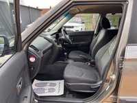USED 2010 10 KIA SOUL 1.6 CRDi Tempest Auto Euro 4 5dr AUX+USB+AIRCON+AUTOMATIC