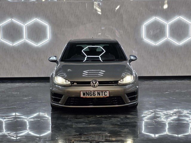 View our VOLKSWAGEN GOLF