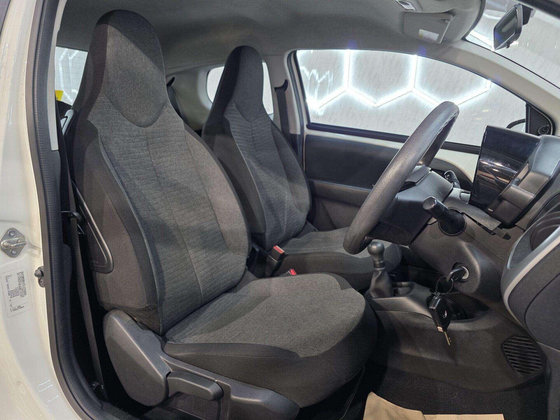 2017 Citroen C1 thumbnail 12