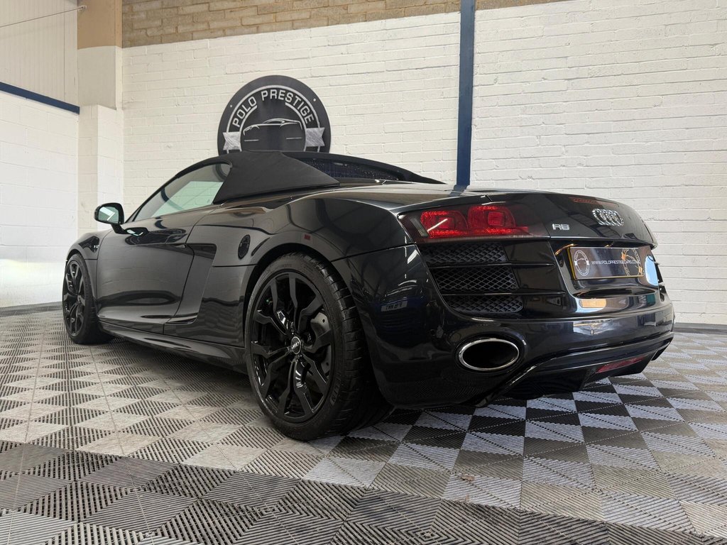 USED 2011 11 AUDI R8 5.2 FSI V10 Spyder R Tronic quattro Euro 4 2dr GREAT COLOUR COMBO