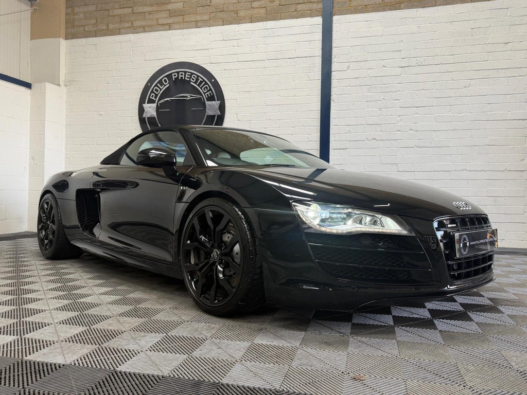USED 2011 11 AUDI R8 5.2 FSI V10 Spyder R Tronic quattro Euro 4 2dr GREAT COLOUR COMBO