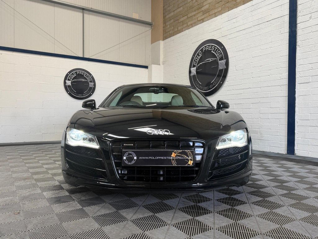USED 2011 11 AUDI R8 5.2 FSI V10 Spyder R Tronic quattro Euro 4 2dr GREAT COLOUR COMBO