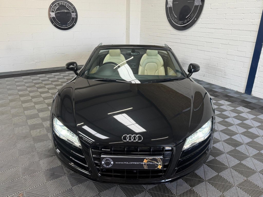 USED 2011 11 AUDI R8 5.2 FSI V10 Spyder R Tronic quattro Euro 4 2dr GREAT COLOUR COMBO