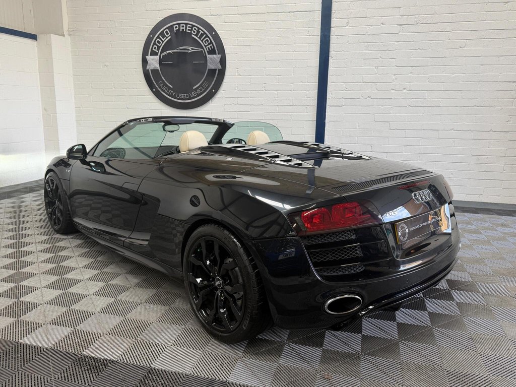 USED 2011 11 AUDI R8 5.2 FSI V10 Spyder R Tronic quattro Euro 4 2dr GREAT COLOUR COMBO