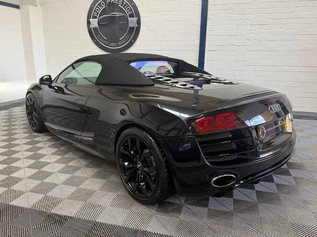USED 2011 11 AUDI R8 5.2 FSI V10 Spyder R Tronic quattro Euro 4 2dr GREAT COLOUR COMBO