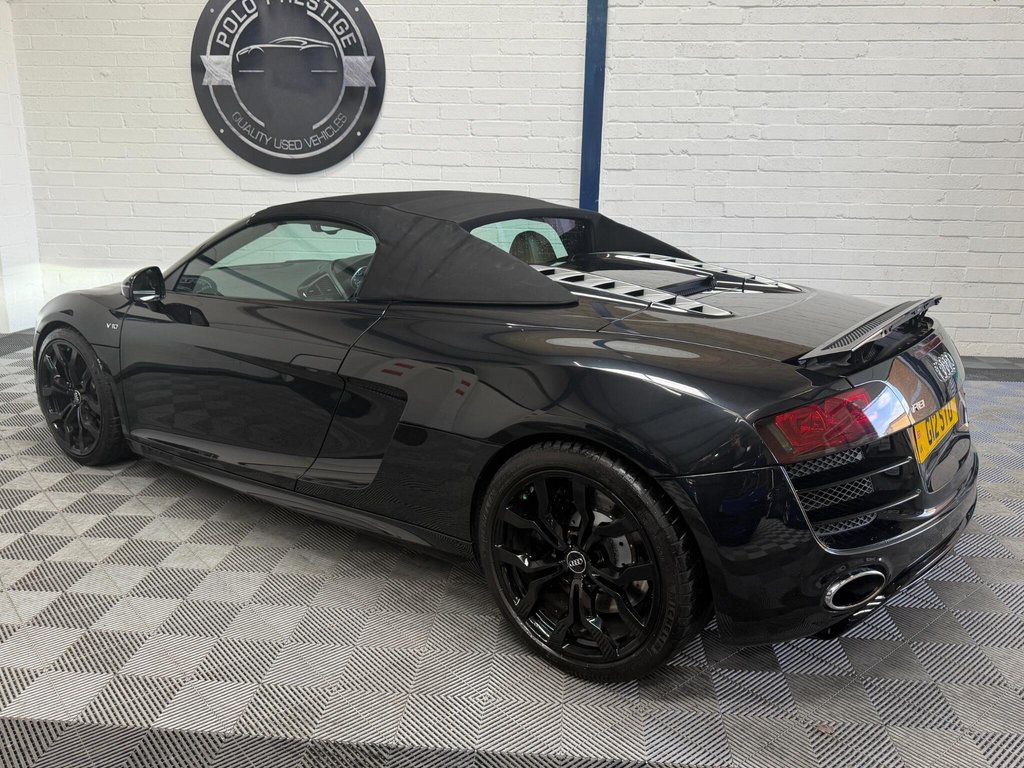 USED 2011 11 AUDI R8 5.2 FSI V10 Spyder R Tronic quattro Euro 4 2dr GREAT COLOUR COMBO