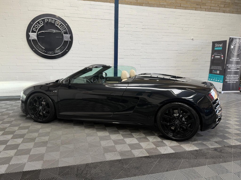 USED 2011 11 AUDI R8 5.2 FSI V10 Spyder R Tronic quattro Euro 4 2dr GREAT COLOUR COMBO