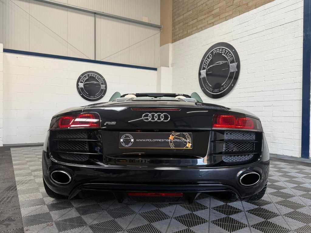 USED 2011 11 AUDI R8 5.2 FSI V10 Spyder R Tronic quattro Euro 4 2dr GREAT COLOUR COMBO
