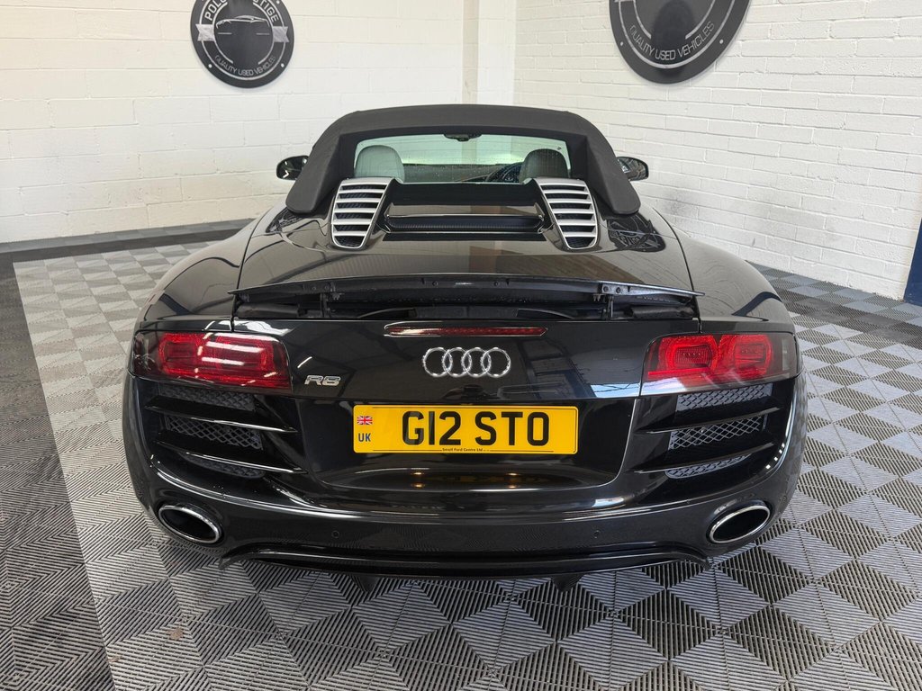 USED 2011 11 AUDI R8 5.2 FSI V10 Spyder R Tronic quattro Euro 4 2dr GREAT COLOUR COMBO