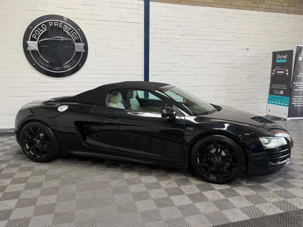 USED 2011 11 AUDI R8 5.2 FSI V10 Spyder R Tronic quattro Euro 4 2dr GREAT COLOUR COMBO