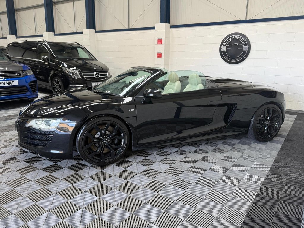 USED 2011 11 AUDI R8 5.2 FSI V10 Spyder R Tronic quattro Euro 4 2dr GREAT COLOUR COMBO