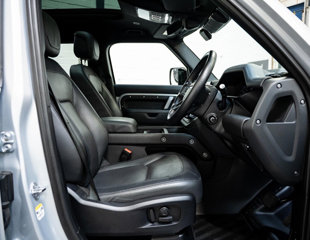 USED 2024 24 LAND ROVER DEFENDER 110 3.0 D300 MHEV X-Dynamic HSE Auto 4WD Euro 6 (s/s) 5dr GREAT CONDITION AND SPEC
