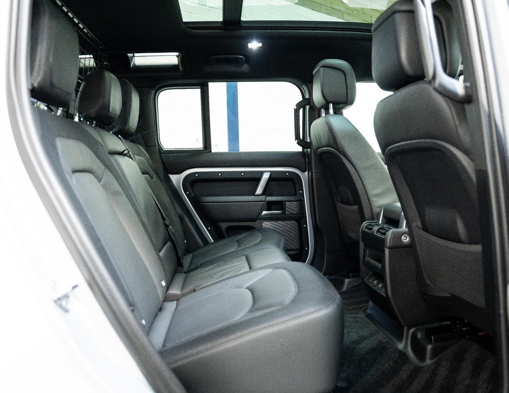 USED 2024 24 LAND ROVER DEFENDER 110 3.0 D300 MHEV X-Dynamic HSE Auto 4WD Euro 6 (s/s) 5dr GREAT CONDITION AND SPEC