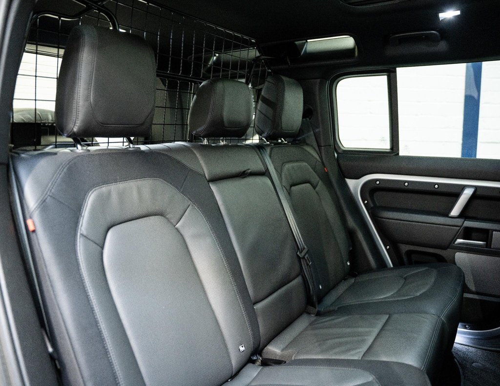 USED 2024 24 LAND ROVER DEFENDER 110 3.0 D300 MHEV X-Dynamic HSE Auto 4WD Euro 6 (s/s) 5dr GREAT CONDITION AND SPEC
