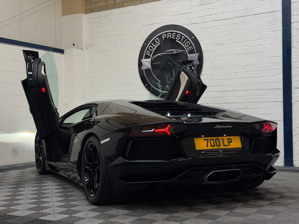 USED 2011 61 LAMBORGHINI AVENTADOR 6.5 V12 LP 700-4 ISR 4WD Euro 5 2dr FULL SERVICE HISTORY|LIFT