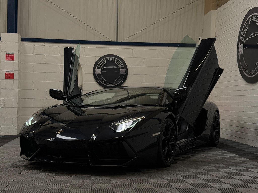USED 2011 61 LAMBORGHINI AVENTADOR 6.5 V12 LP 700-4 ISR 4WD Euro 5 2dr FULL SERVICE HISTORY|LIFT