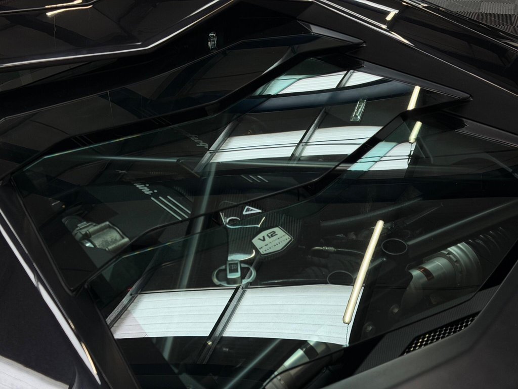 USED 2011 61 LAMBORGHINI AVENTADOR 6.5 V12 LP 700-4 ISR 4WD Euro 5 2dr FULL SERVICE HISTORY|LIFT