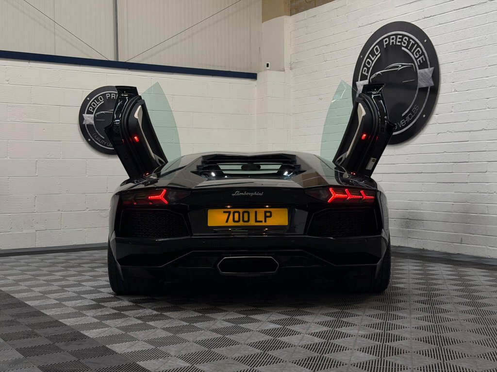 USED 2011 61 LAMBORGHINI AVENTADOR 6.5 V12 LP 700-4 ISR 4WD Euro 5 2dr FULL SERVICE HISTORY|LIFT