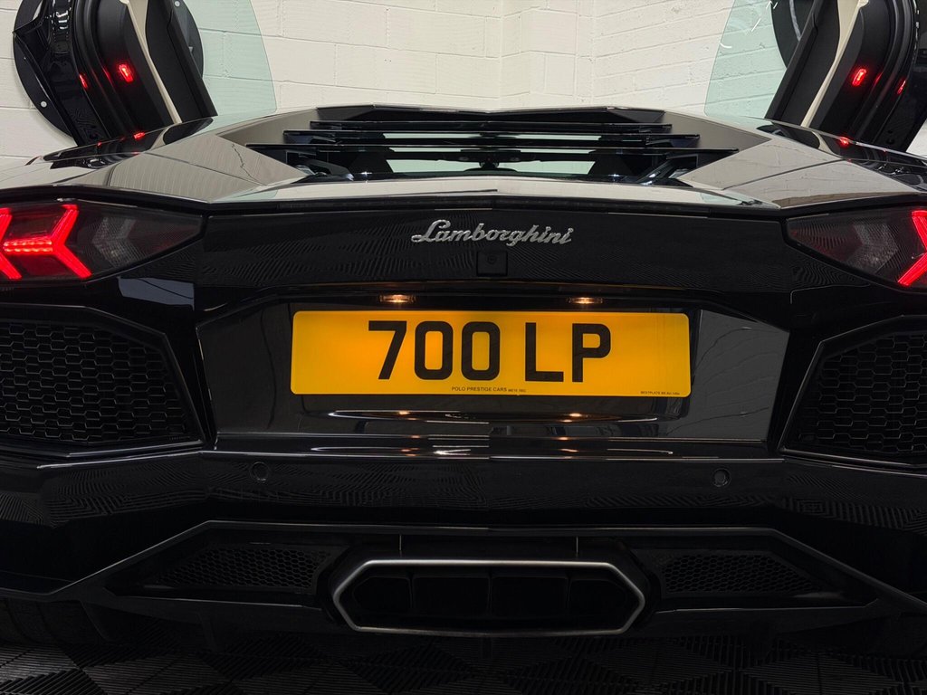 USED 2011 61 LAMBORGHINI AVENTADOR 6.5 V12 LP 700-4 ISR 4WD Euro 5 2dr FULL SERVICE HISTORY|LIFT