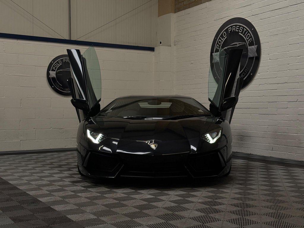 USED 2011 61 LAMBORGHINI AVENTADOR 6.5 V12 LP 700-4 ISR 4WD Euro 5 2dr FULL SERVICE HISTORY|LIFT