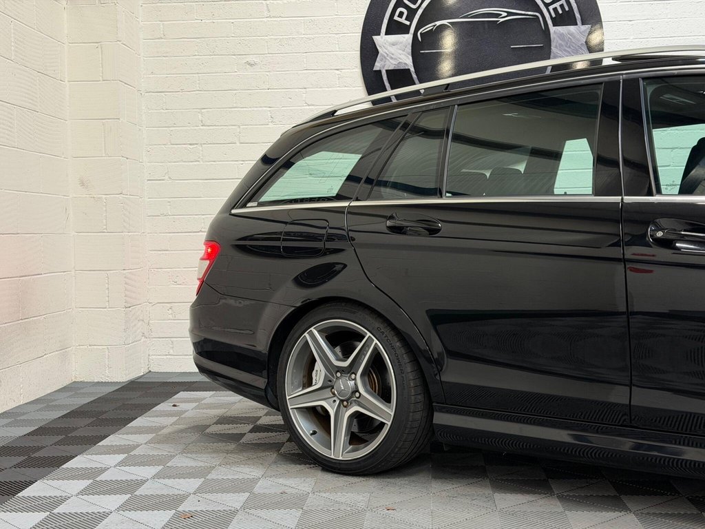 USED 2023 09 MERCEDES-BENZ C CLASS 6.3 C63 V8 AMG Estate 5dr Petrol G-Tronic Euro 4 (457 ps) GENUINE MILES|SUNROOF|LIKE NEW