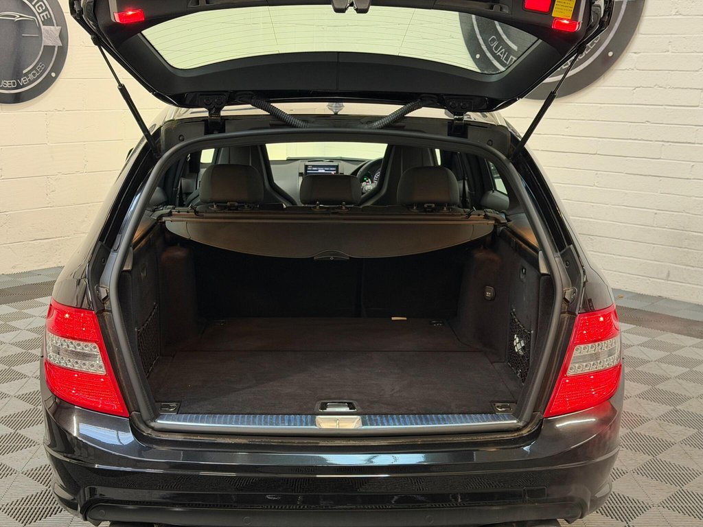 USED 2023 09 MERCEDES-BENZ C CLASS 6.3 C63 V8 AMG Estate 5dr Petrol G-Tronic Euro 4 (457 ps) GENUINE MILES|SUNROOF|LIKE NEW