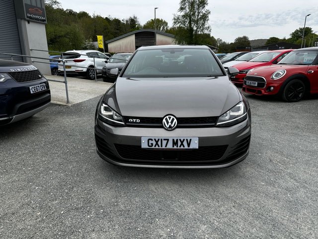 View our VOLKSWAGEN GOLF