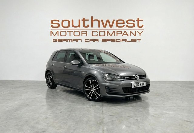 View our VOLKSWAGEN GOLF