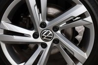 USED 2020 70 VOLKSWAGEN GOLF 2.0 TDI R-Line Hatchback 5dr Diesel DSG Euro 6 (s/s) (150 ps) 1 OWNER, SATNAV, APPLE CARPLAY