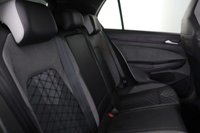 USED 2020 70 VOLKSWAGEN GOLF 2.0 TDI R-Line Hatchback 5dr Diesel DSG Euro 6 (s/s) (150 ps) 1 OWNER, SATNAV, APPLE CARPLAY
