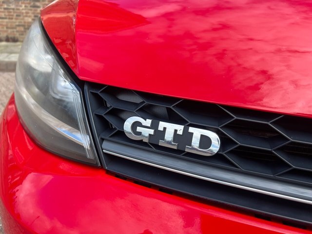 View our VOLKSWAGEN GOLF