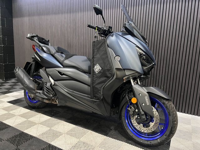 View our YAMAHA XMAX 125