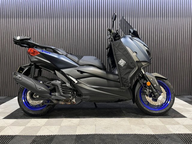 View our YAMAHA XMAX 125
