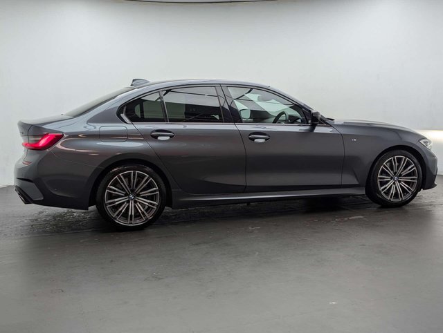 USED 2021 71 BMW 3 SERIES 2.0 330i M Sport Auto 4dr CLICK+COLLECT / HOME DELIVERY