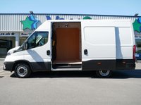 USED 2025 75 IVECO DAILY 2.3D 35S14 136 BHP MEDIUM HIGH ROOF BUSINESS AUTOMATIC AUTOMATIC | MEDIUM | BUSINESS PACK