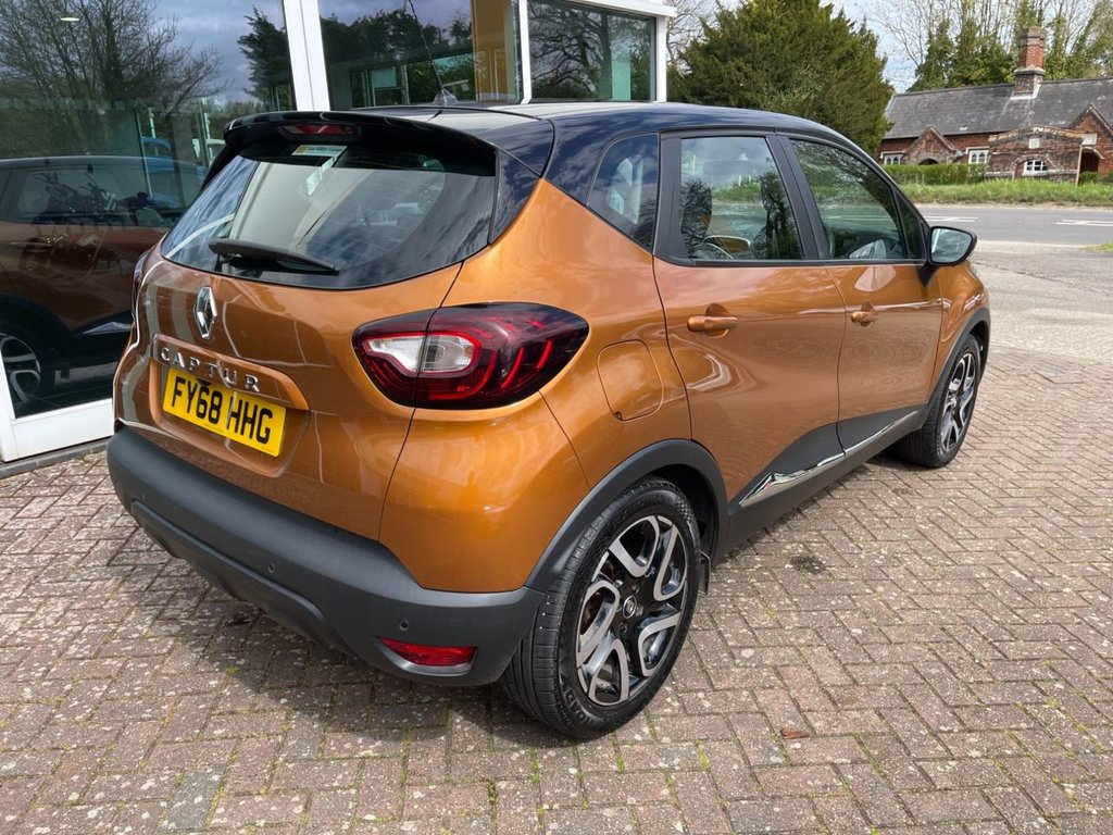 USED 2018 68 RENAULT CAPTUR 1.5 dCi ENERGY Iconic SUV 5dr Diesel EDC Euro 6 (s/s) (90 ps) 