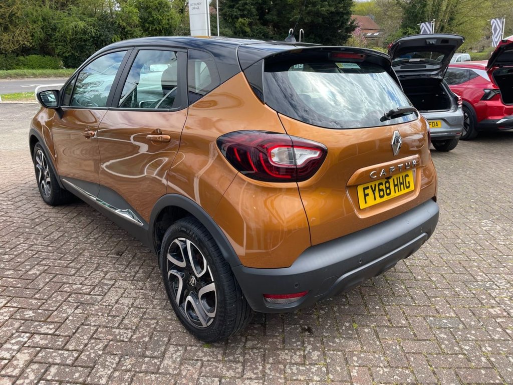 USED 2018 68 RENAULT CAPTUR 1.5 dCi ENERGY Iconic SUV 5dr Diesel EDC Euro 6 (s/s) (90 ps) 
