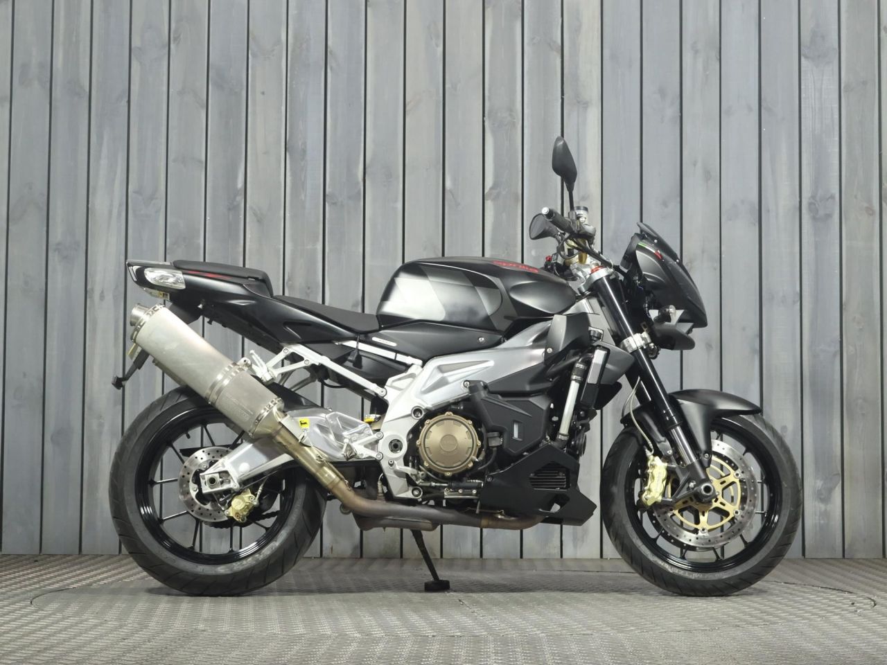 APRILIA TUONO 1000