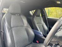 USED 2021 70 TOYOTA C-HR 1.8 VVT-h Dynamic SUV 5dr Petrol Hybrid CVT Euro 6 (s/s) (122 ps) TOYOTA WARRANTY - LEATHER