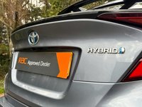 USED 2021 70 TOYOTA C-HR 1.8 VVT-h Dynamic SUV 5dr Petrol Hybrid CVT Euro 6 (s/s) (122 ps) TOYOTA WARRANTY - LEATHER
