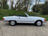 USED 1986 D MERCEDES-BENZ SL 300 3.0L 2d  AUTO  188 BHP Factory Air Conditioning. Rear Seat