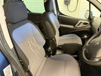 USED 2016 16 PEUGEOT PARTNER 1.6L WHEELCHAIR ACCESS WAV LOW MILES 3 SEATS PLUS WHEELCHAIR