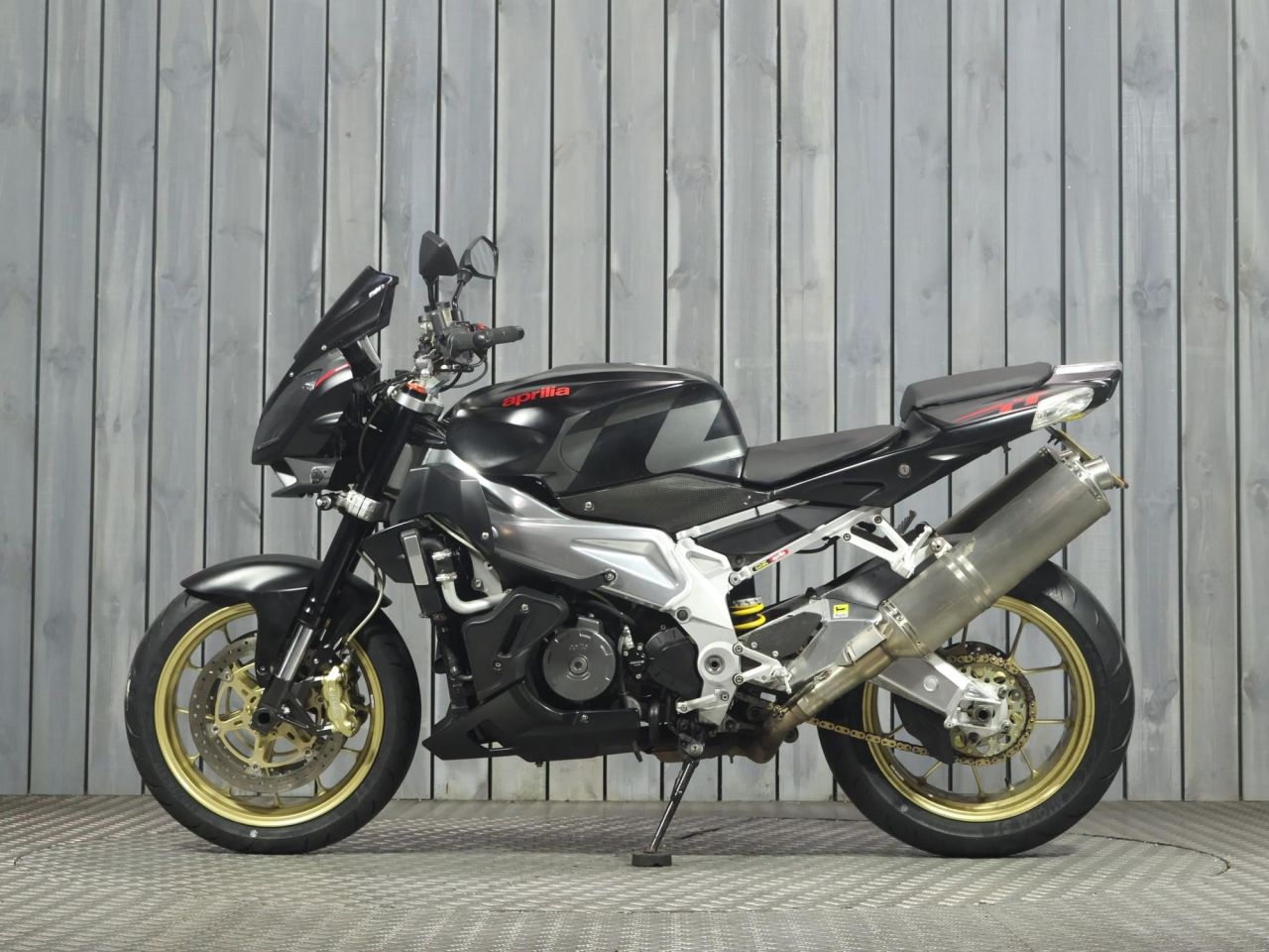 APRILIA TUONO 1000