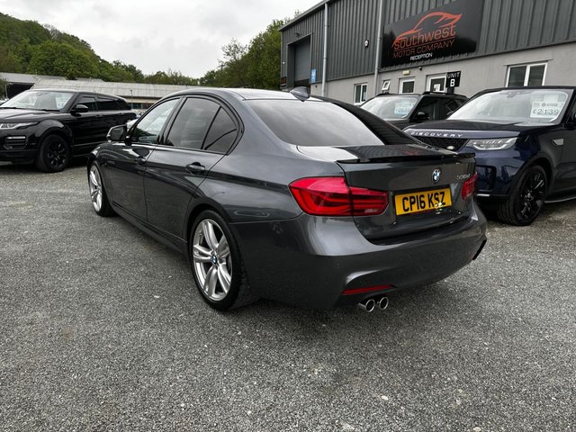 View our BMW 3 SERIES